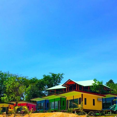 Hotel T-House@Siray Phuket Esterno foto