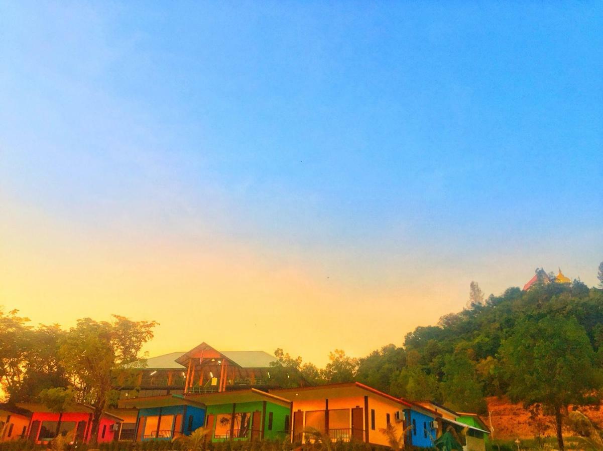 Hotel T-House@Siray Phuket Esterno foto